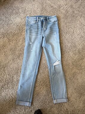 Women’s Light Blue Skinny Distressed Jeans